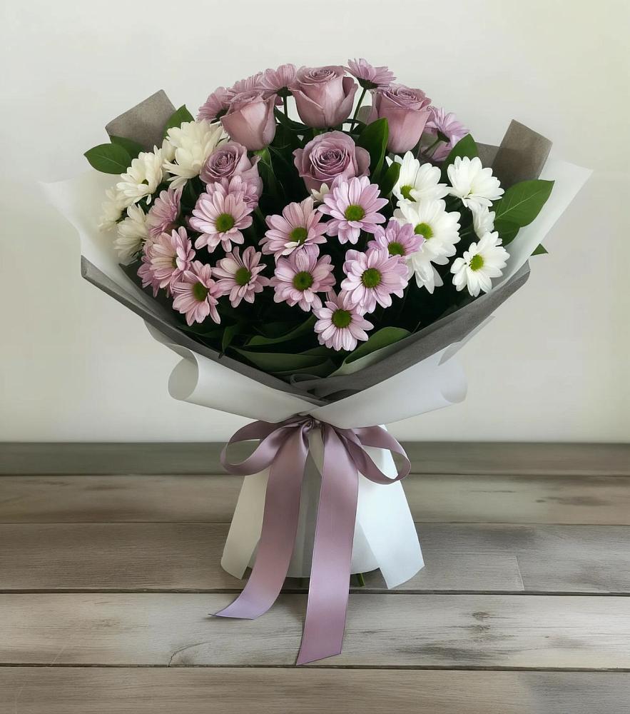 Букет цветов из: Хризантемы и Розы в Магадане