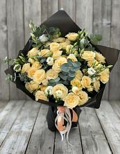 Букет цветов из:  Розы и Лизиантусы в Магадане