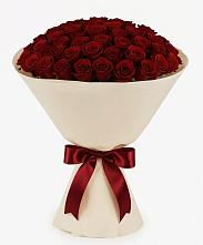 Букет 101 Бордовая роза Блэк Бакарра в Магадане