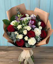 Букет цветов из:  Розы и Альстромерии в Магадане
