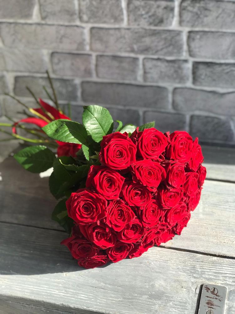 Букет Красные розы Фридом в Магадане