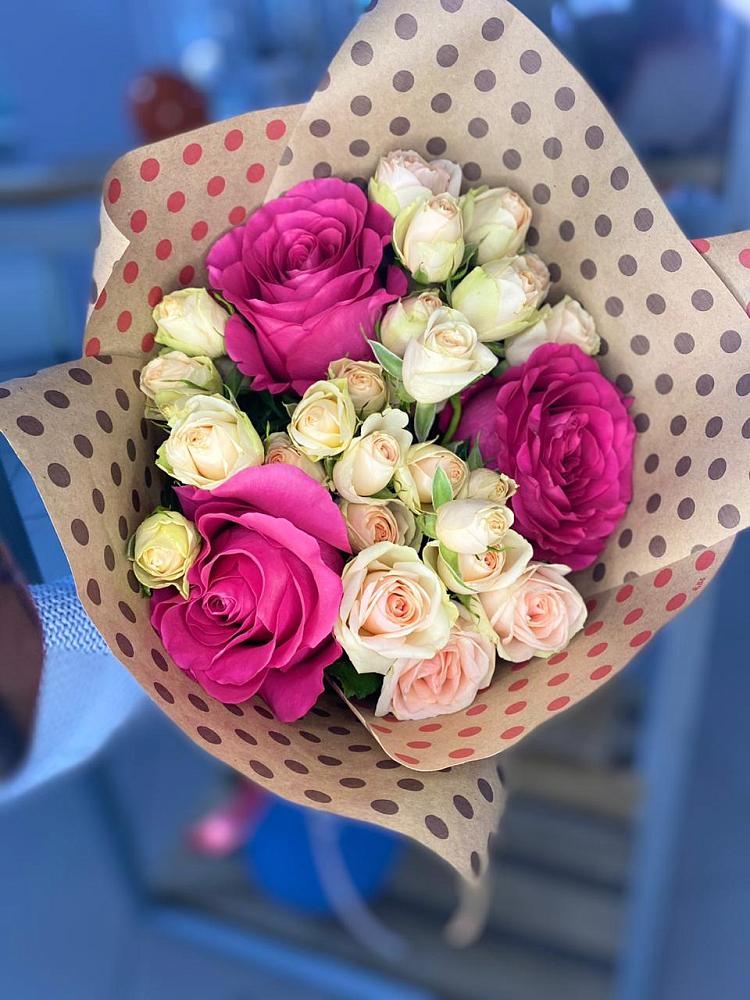 Букет цветов из: Розы в Магадане