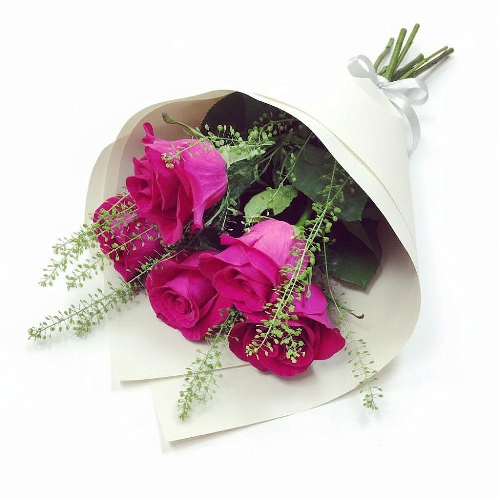 Букет цветов из: Розы в Магадане