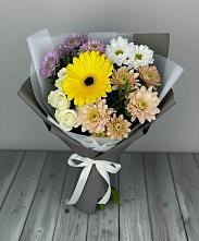 Букет цветов из:  Розы, Герберы и Хризантемы в Магадане