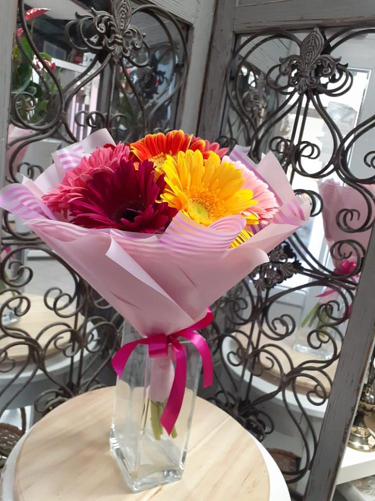 Букет цветов из: Герберы в Магадане