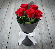 Букет 5 Красных роз Эдлесс Лав #REPLACE_PRED# Магадане