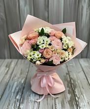 Букет цветов из:  Гвоздики, Розы и Хризантемы в Магадане