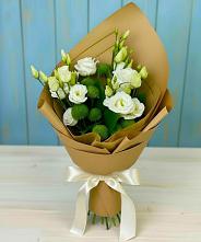 Букет цветов из:  Хризантемы и Лизиантусы #REPLACE_PRED# Магадане