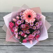 Букет цветов из:  Розы, Герберы и Хризантемы #REPLACE_PRED# Магадане