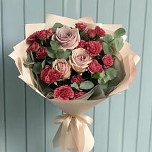 Букет цветов из:  Гвоздики и Розы #REPLACE_PRED# Магадане
