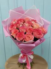 Букет 15 Розовых роз Равель в Магадане